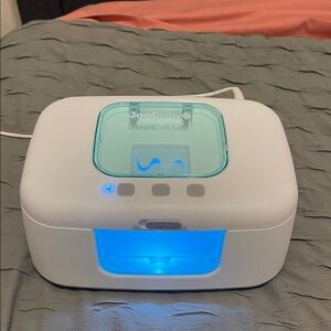 White and Blue Wipe Warmer